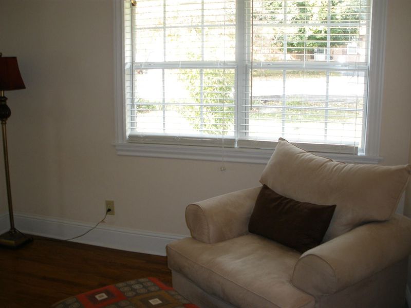 103 Willowbrook Dr, Kingston, TN 37763