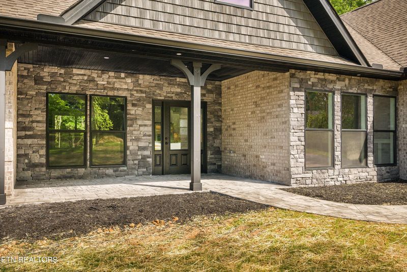 1030 N Linden Dr, Alcoa, TN 37701