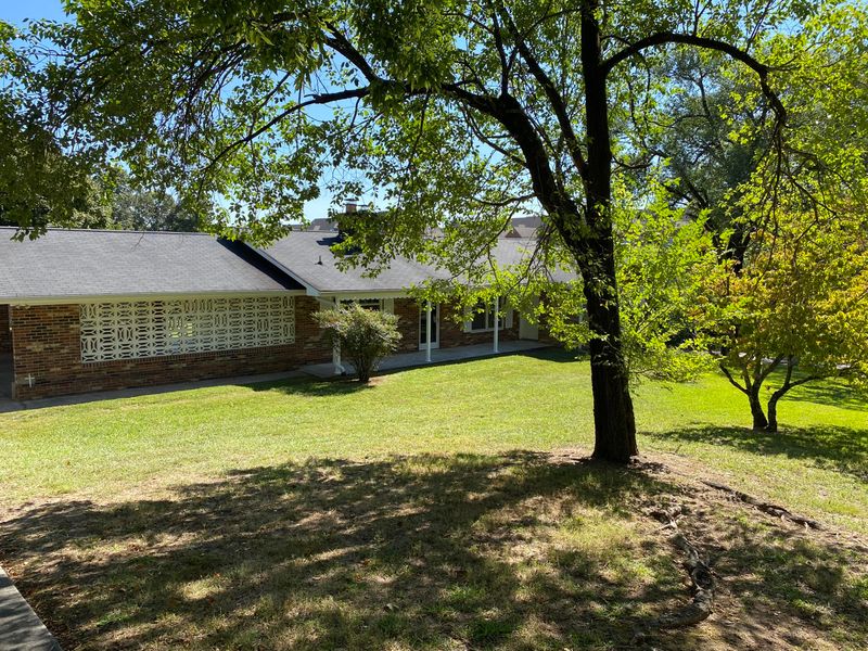 1030 Strange Rd, Lenoir City, TN 37772