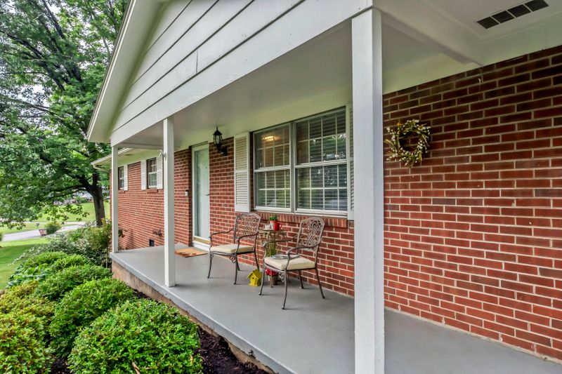 1030 W Forest Blvd, Knoxville, TN 37909