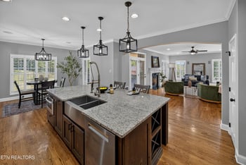 10300 Riverwalk Ln, Knoxville, TN 37922