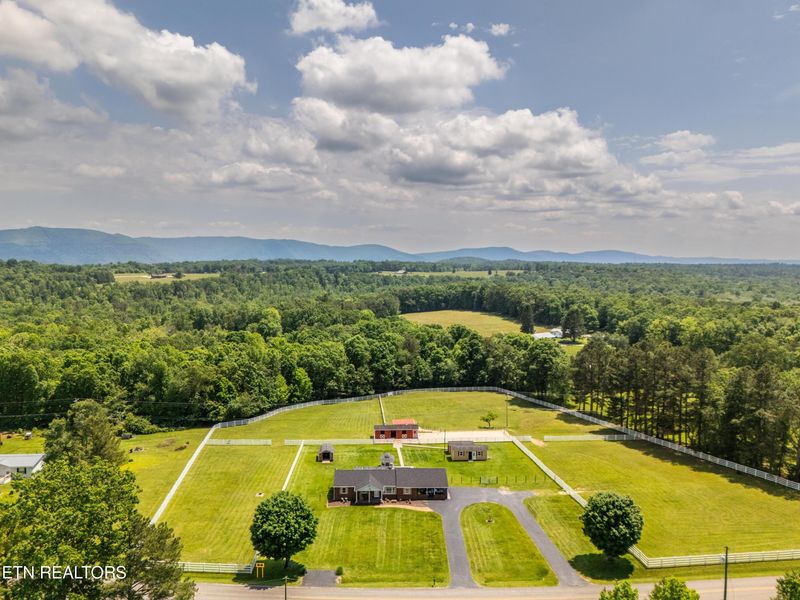 10308 Vandever Rd, Crossville, TN 38572