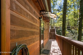1031 Elm Cir, Sevierville, TN 37876