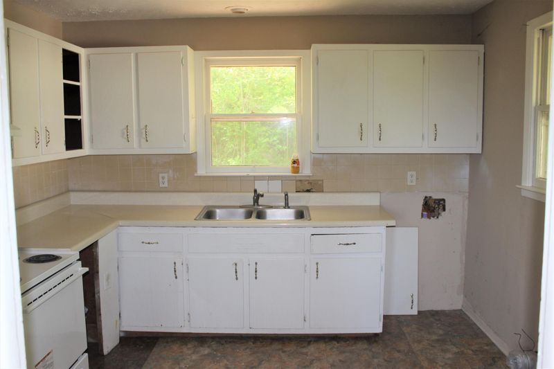 1031 Farragut Ave, Knoxville, TN 37917