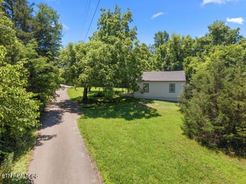 10310 Stiles Ln, Kodak, TN 37764