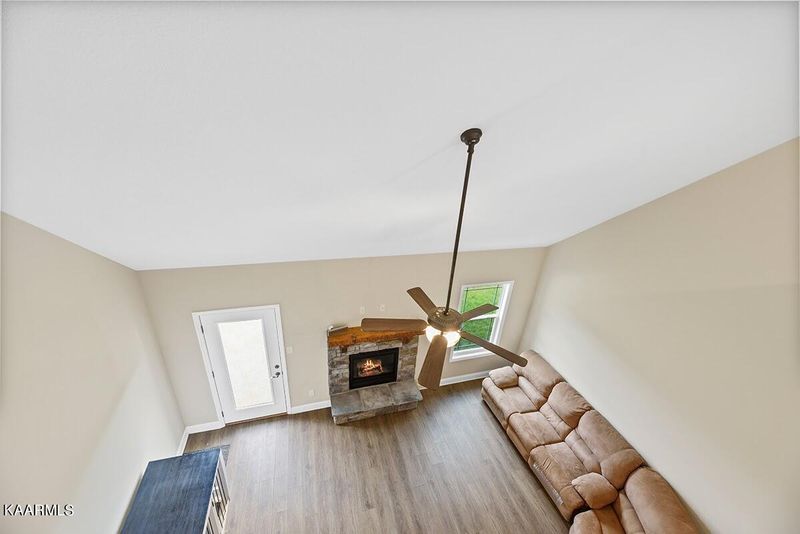 1032 Aspen Glen Dr, Alcoa, TN 37701