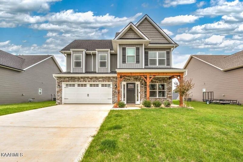 1032 Aspen Glen Dr, Alcoa, TN 37701