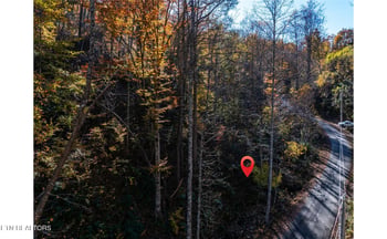 1032 Deep Hollow Rd, Gatlinburg, TN 37738