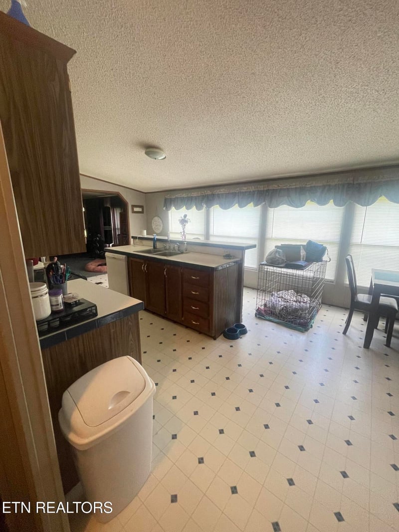 10320 Patsy Cline Way, Strawberry Plains, TN 37871