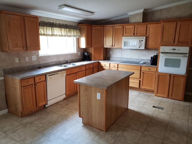 1033 Beard Valley Rd, Maynardville, TN 37807