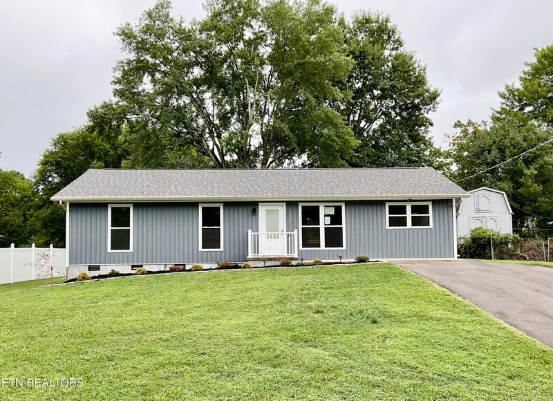 1033 Ruskin Dr, Knoxville, TN 37923