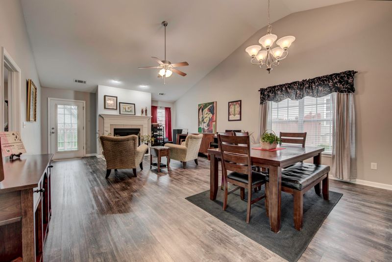 10331 Iverson Ln, Knoxville, TN 37932