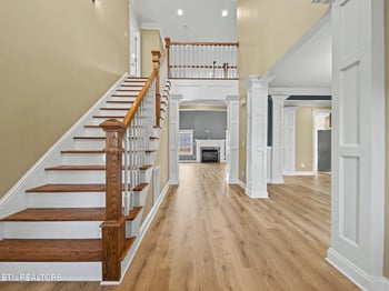 10335 Clover Ridge Ln, Knoxville, TN 37931