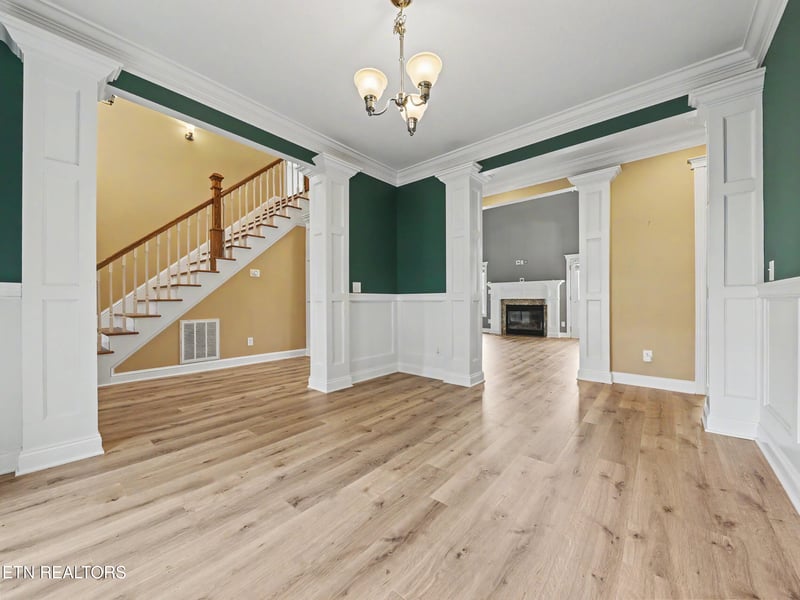 10335 Clover Ridge Ln, Knoxville, TN 37931