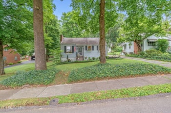 1034 E Churchwell Ave, Knoxville, TN 37917