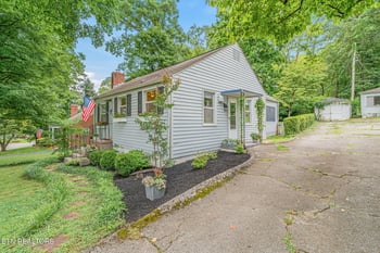 1034 E Churchwell Ave, Knoxville, TN 37917