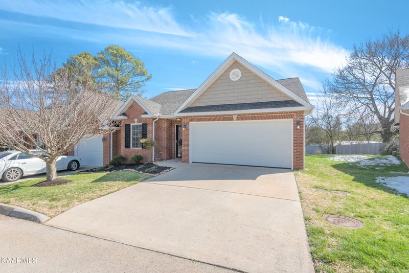 1034 Jadestone Way, Knoxville, TN 37923