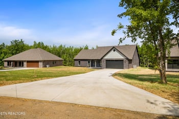 1034 N Linden Dr, Alcoa, TN 37701