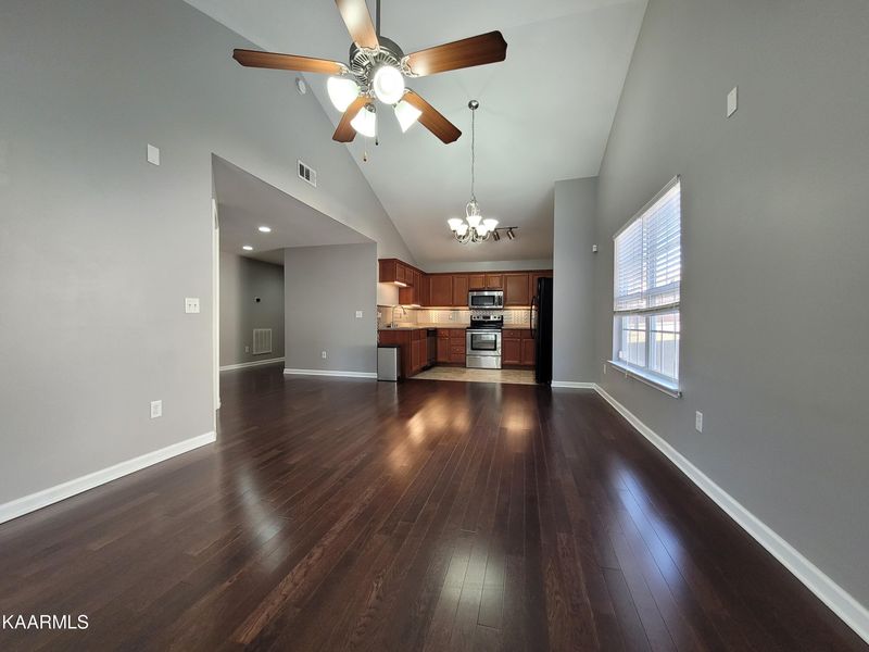 10344 Iverson Ln, Knoxville, TN 37932