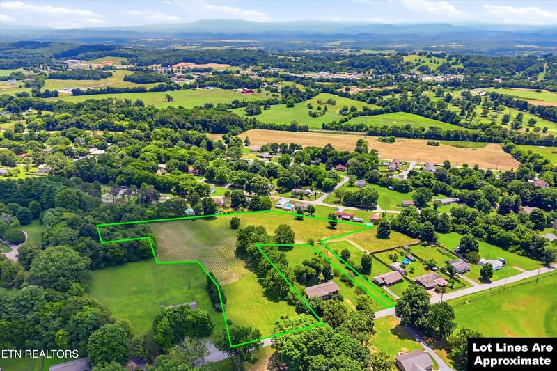1035 Green Rd, Madisonville, TN 37354