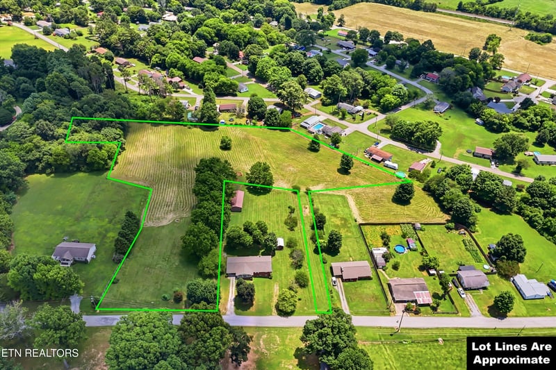 1035 Green Rd, Madisonville, TN 37354