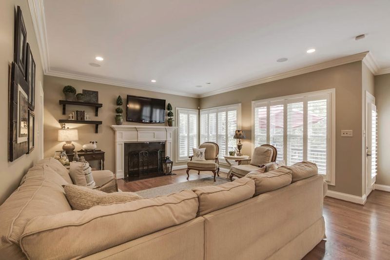 1035 Henderson Ln, Knoxville, TN 37922