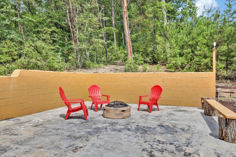 1035 Shadow Ridge Dr, Sevierville, TN 37862