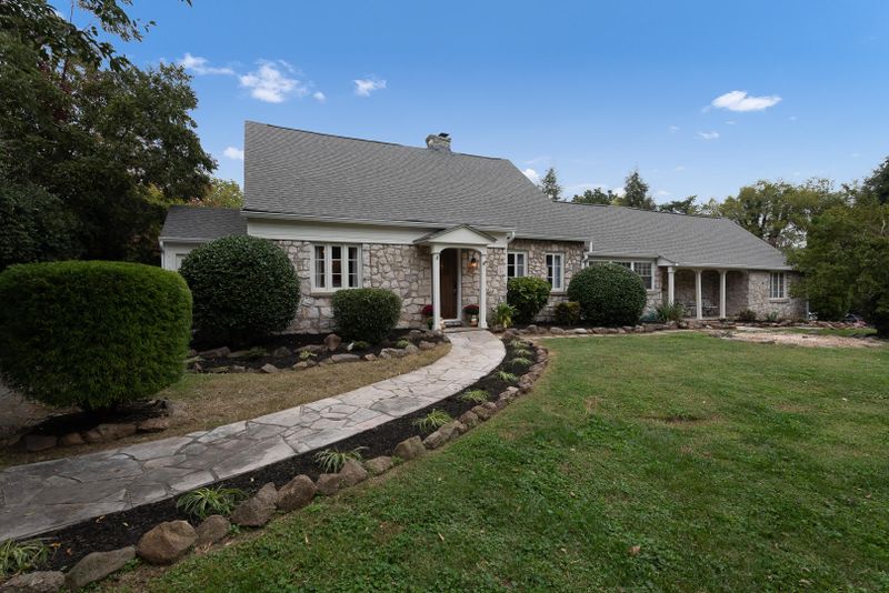 1035 Young Ave, Maryville, TN 37801