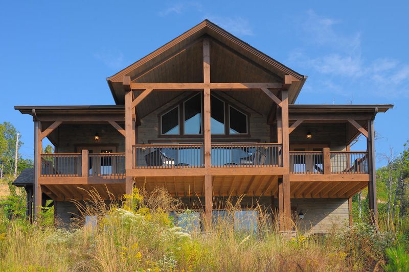 1036 Fox Tail Tr, Gatlinburg, TN 37738