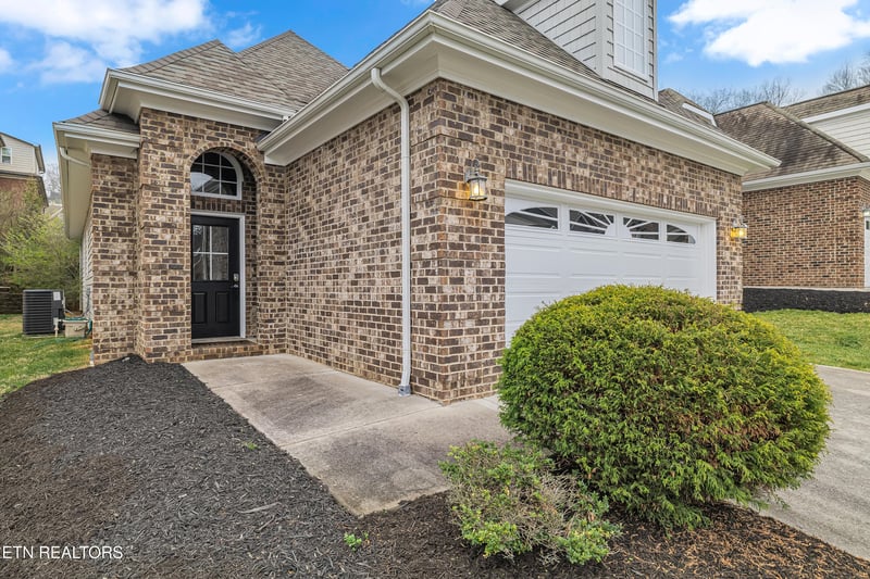 1036 Gothic Manor Way, Knoxville, TN 37923