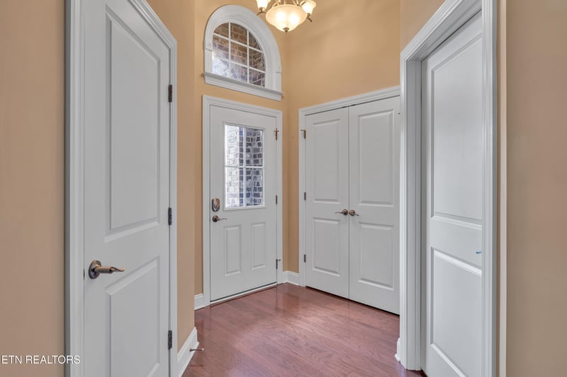 1036 Gothic Manor Way, Knoxville, TN 37923