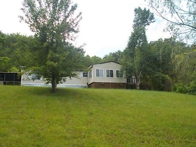 1037 Beard Valley Rd, Maynardville, TN 37807