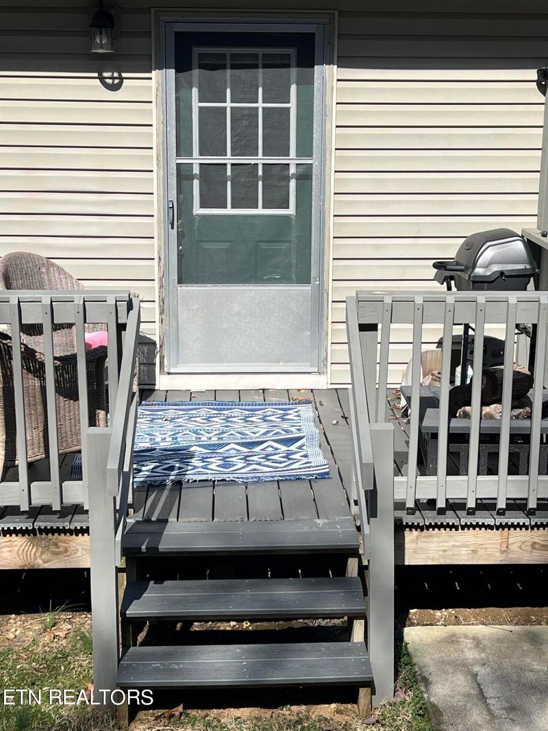 1037 Mcfarland St, Morristown, TN 37814