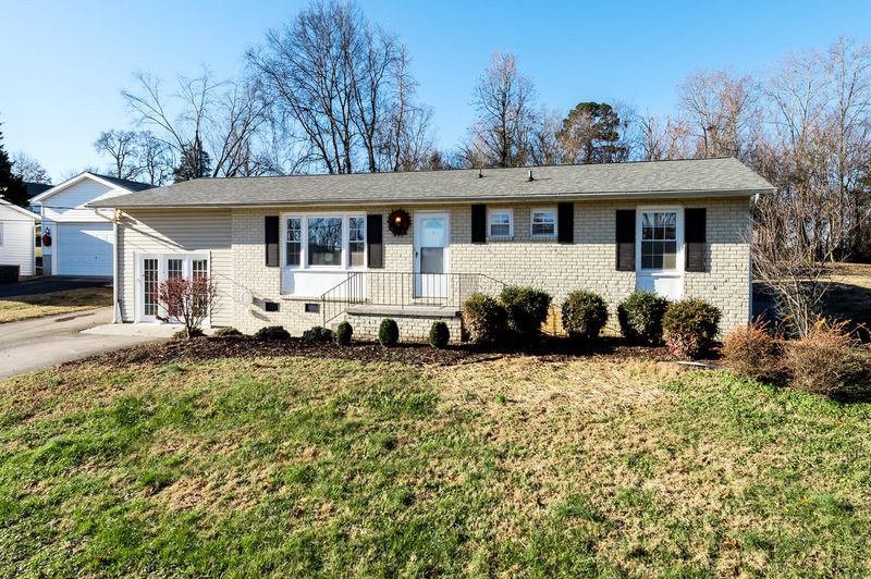 1037 Tranquilla Dr, Knoxville, TN 37919