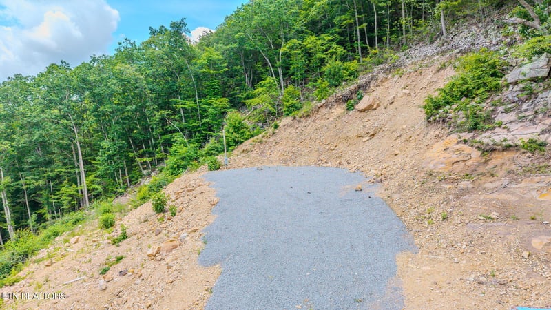 1038 Clingmans Vw, Sevierville, TN 37876