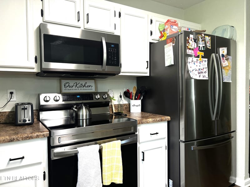 1038 Glades Rd, Sunbright, TN 37872