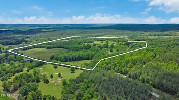 1038 Newton Ln, Crossville, TN 38572
