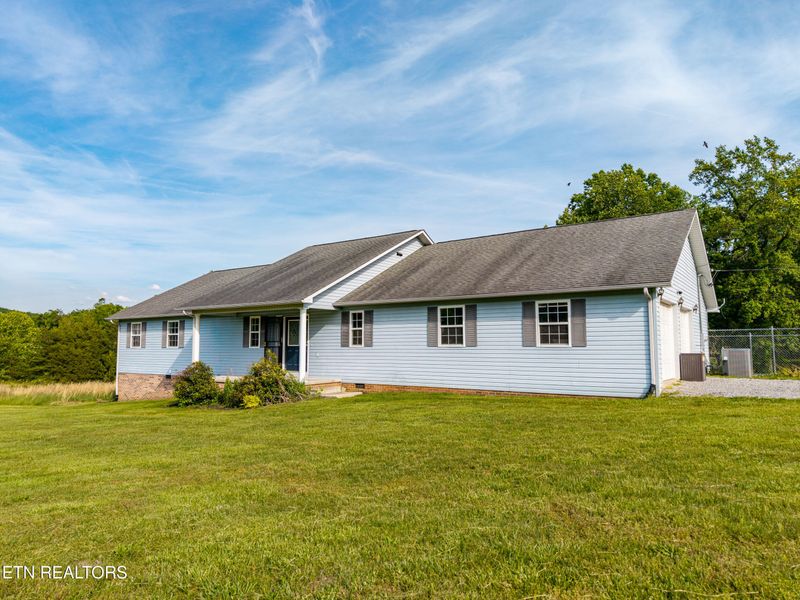 1038 Reagan Valley Rd, Tellico Plains, TN 37385