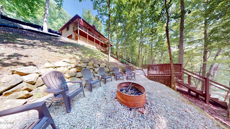 1039 Big Creek Rd, Lafollette, TN 37766