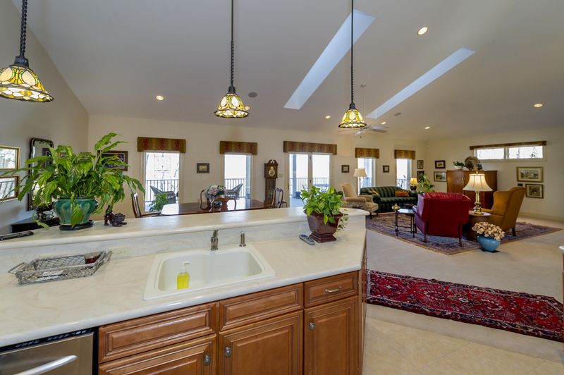 1039 Sheerwater Rd, Kingston, TN 37763