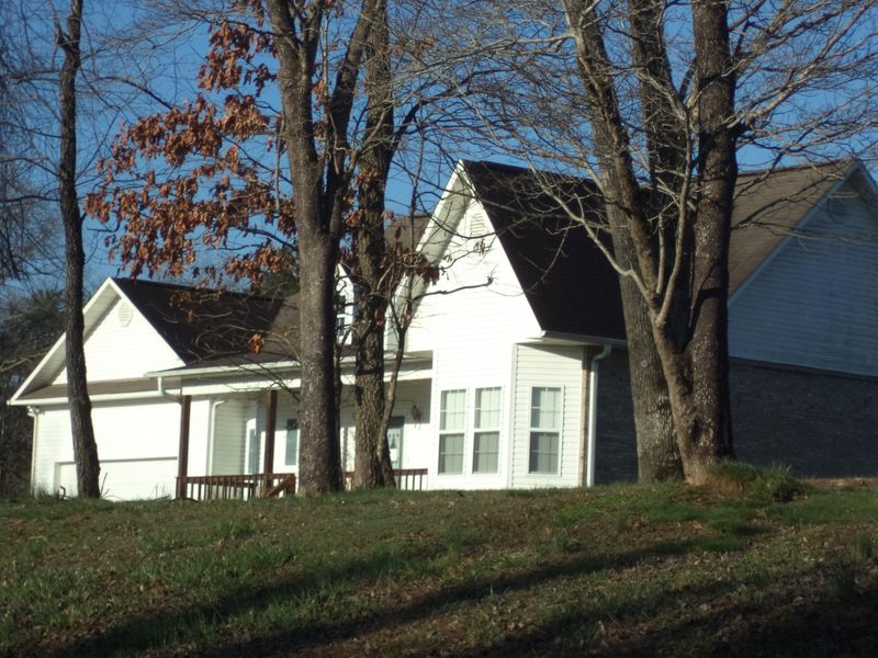 104 Allison Dr, Harriman, TN 37748