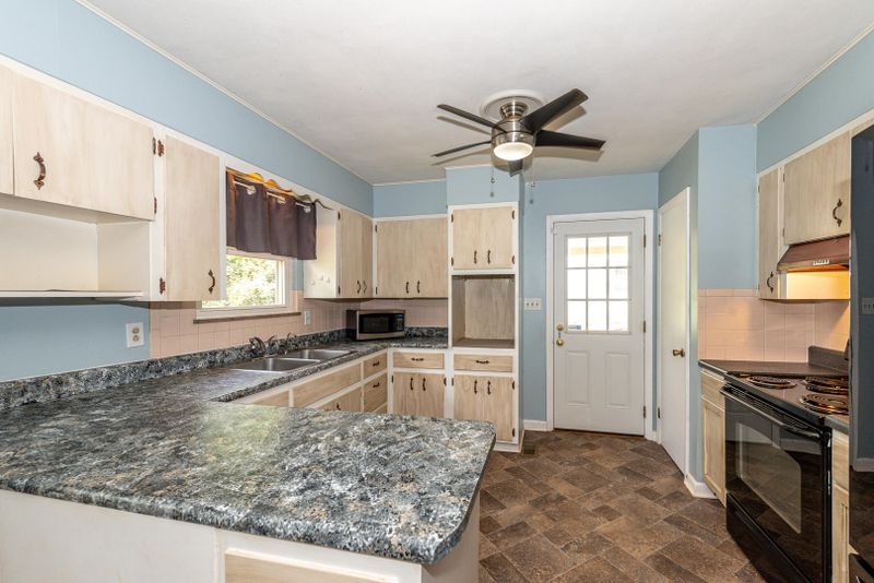 104 Apache Rd, Maryville, TN 37804