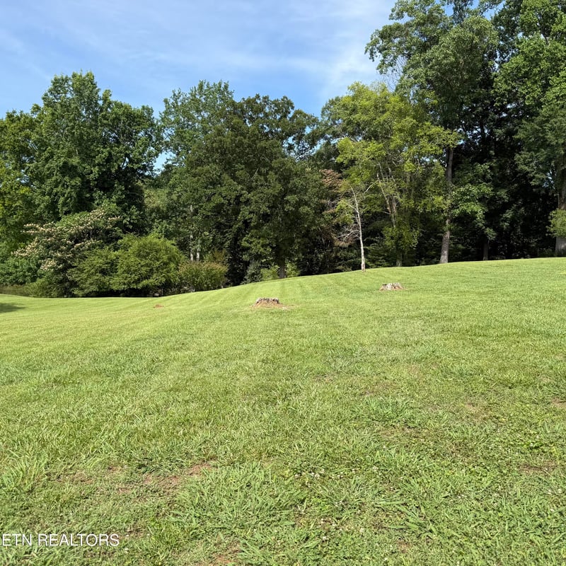 104 Azalea Cir, Harriman, TN 37748