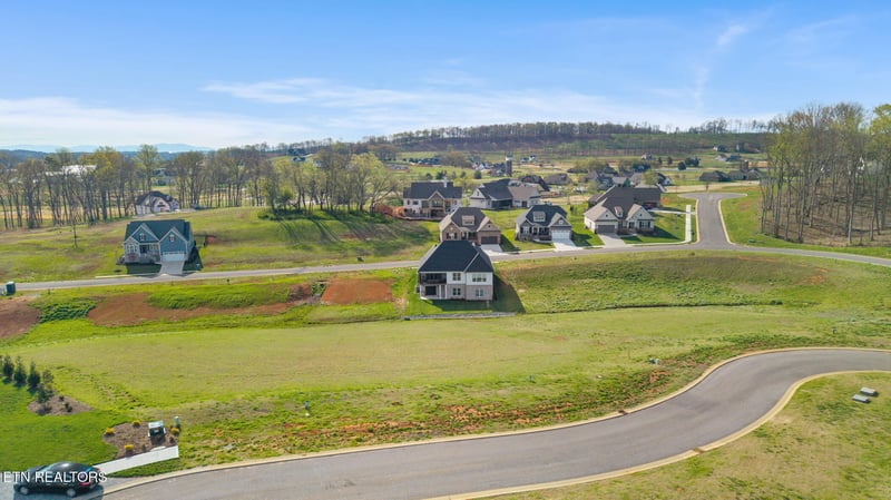 104 Azalea Ln, Loudon, TN 37774