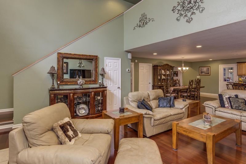 104 Baypath Dr, Oak Ridge, TN 37830