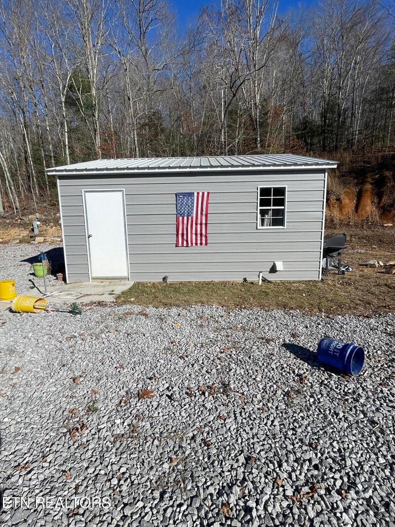 104 Bill Hamby Rd, Lancing, TN 37770