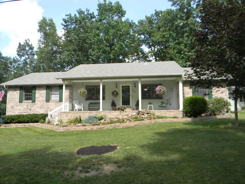 104 Brockhaven Ln, Fairfield Glade, TN 38558