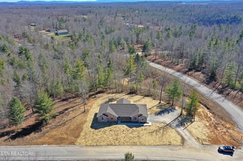 104 Cason Ln, Oneida, TN 37841