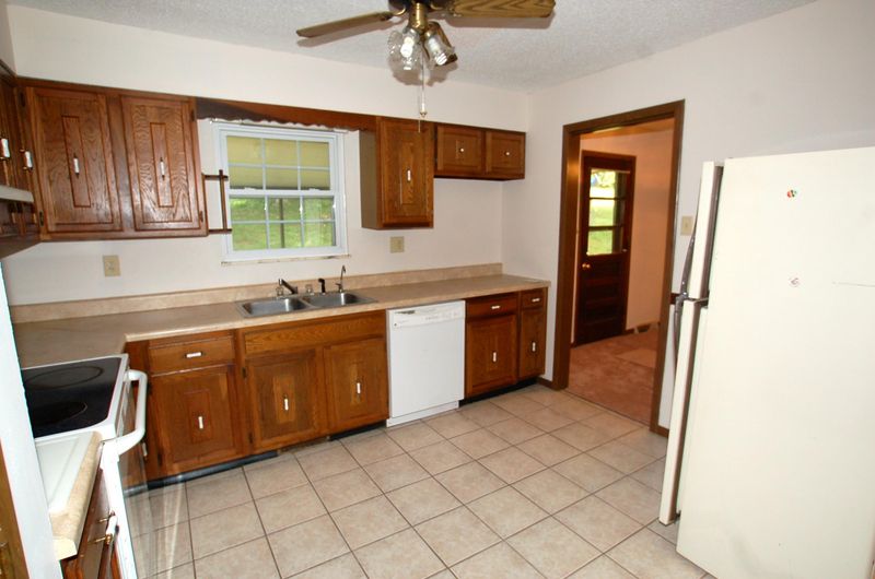104 Cedar Cir, Powell, TN 37849