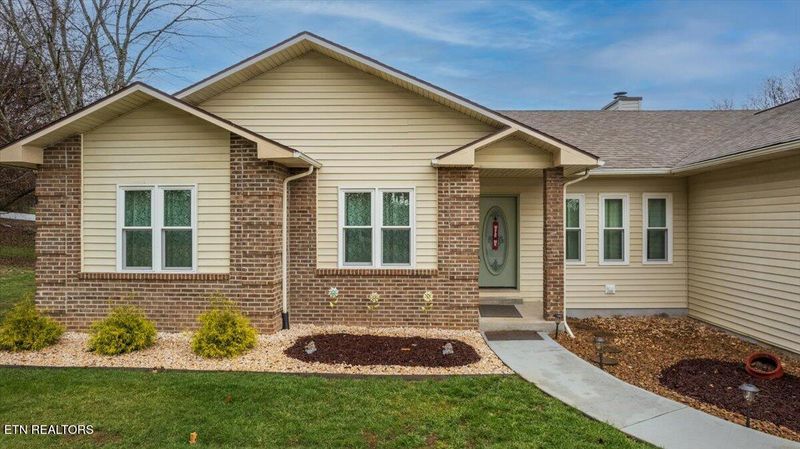 104 Chaloni Ln, Loudon, TN 37774